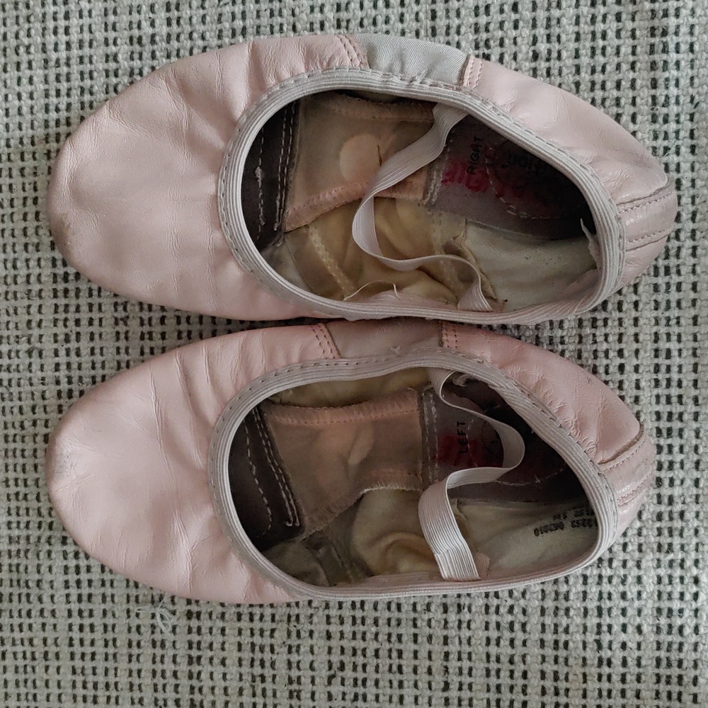 Mix&Match 3/$25 - 🩰 Girl's Pink Leather Ballet Shoes / Slippers